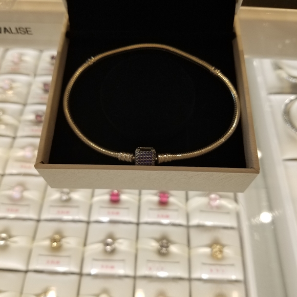 Pandora Icons blue pave snake barrel bracelet - Picture 2 of 14